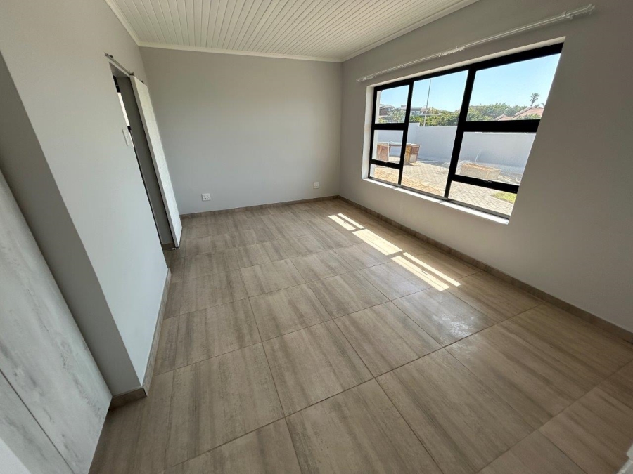 9 Bedroom Property for Sale in Jeffreys Bay Central Eastern Cape